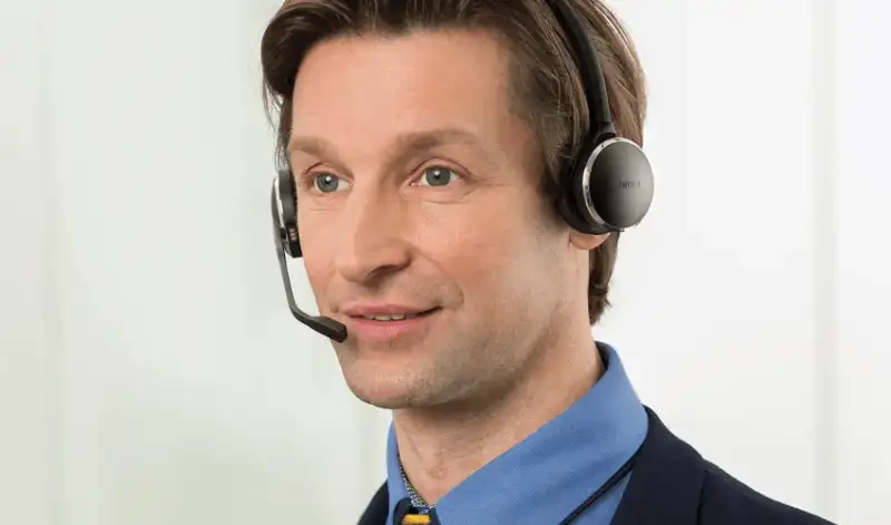 wireless headphones with mic